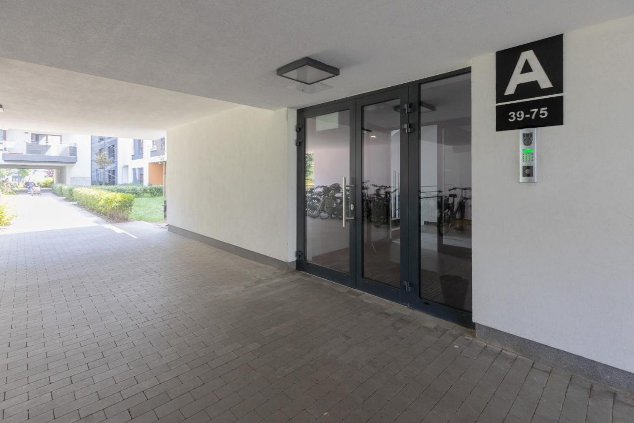 Sarmacka With Balcony Wilanow By Renters Apartmán Varšava